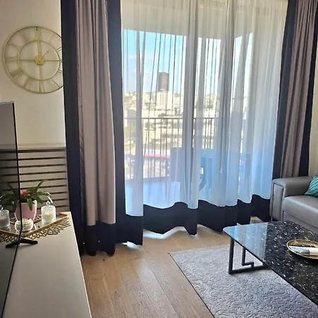 Fors Waterfront Apartment